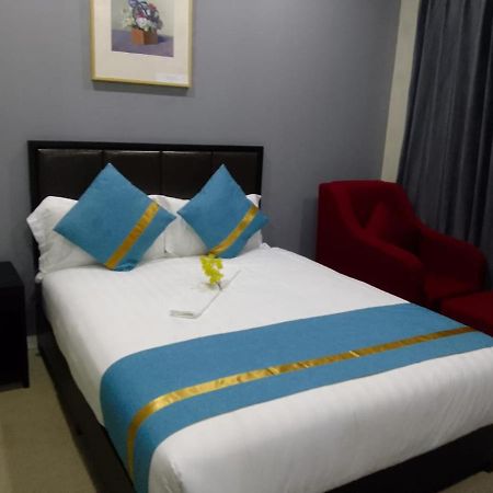 Atlantic Pearl Guest House Midrand Bagian luar foto