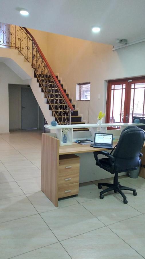 Atlantic Pearl Guest House Midrand Bagian luar foto