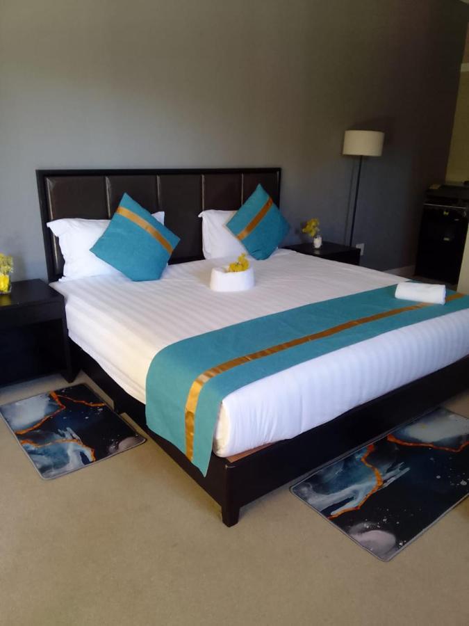 Atlantic Pearl Guest House Midrand Bagian luar foto