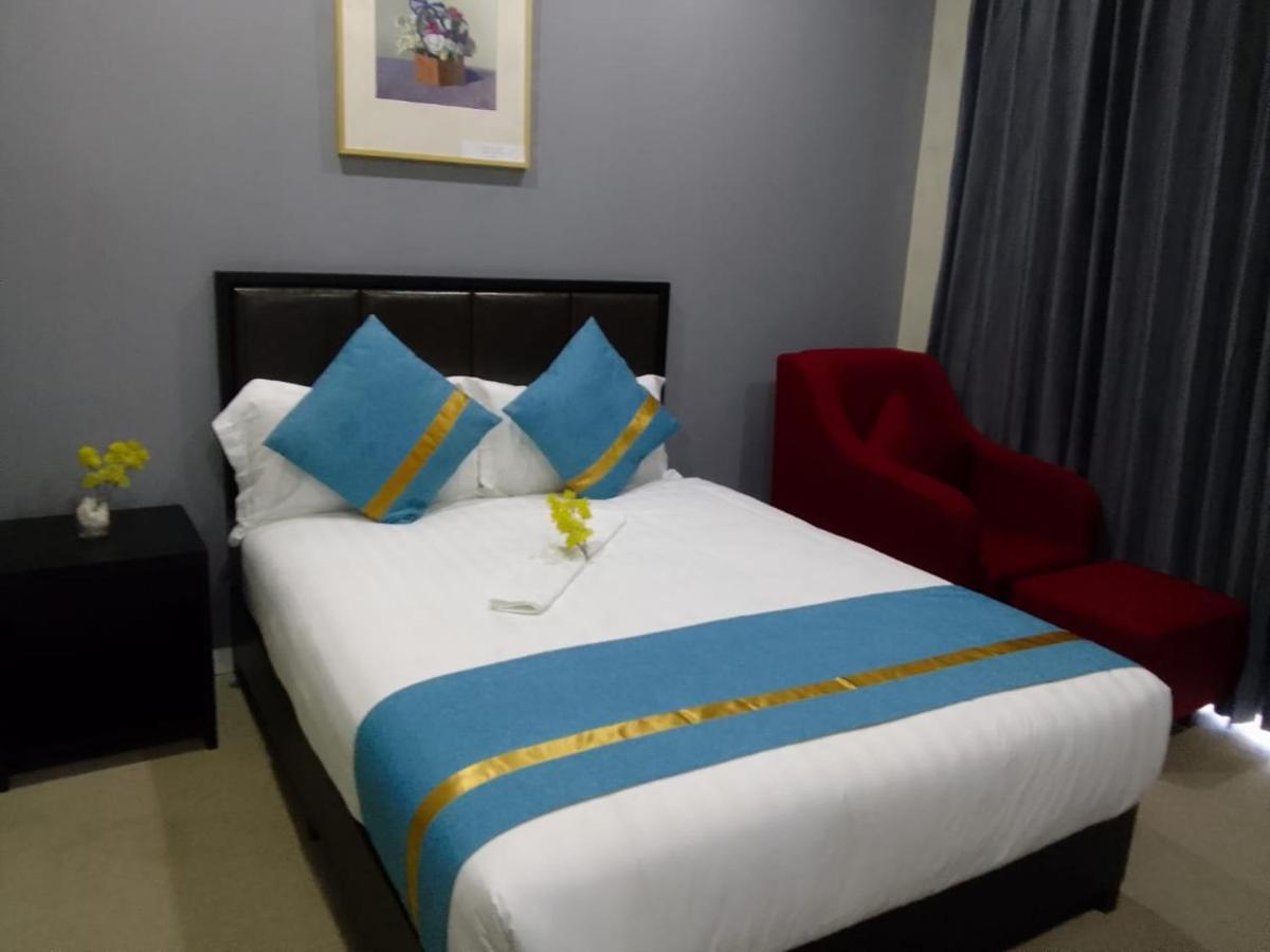 Atlantic Pearl Guest House Midrand Bagian luar foto
