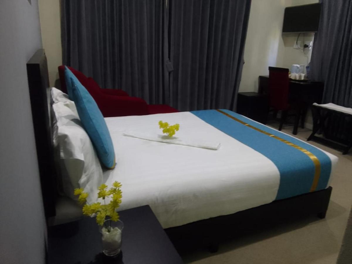 Atlantic Pearl Guest House Midrand Bagian luar foto