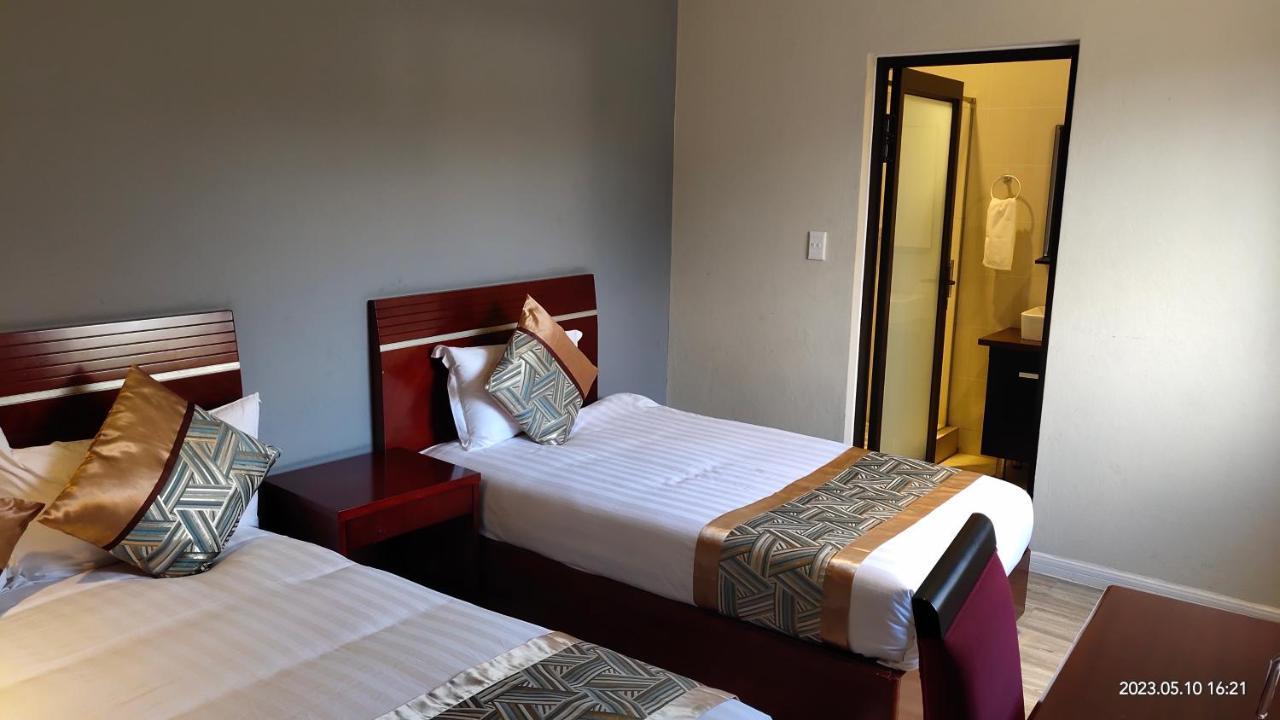 Atlantic Pearl Guest House Midrand Bagian luar foto
